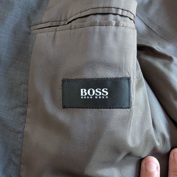 Hugo Boss Gray Sport Coat with Structured Silhouette - Picture 7 of 12